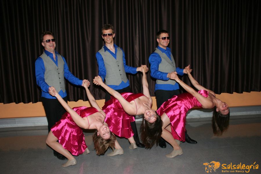 danceteam-salsalegria-bcn-2010-team-1.jpg